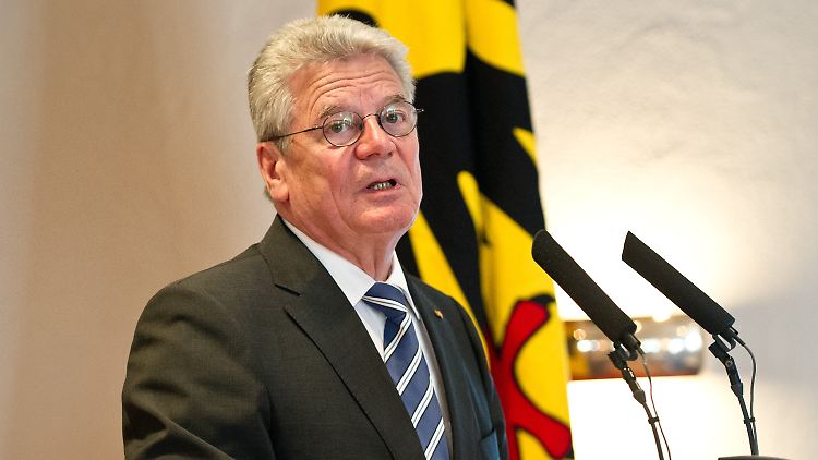 Bundespräsident Gauck mahnt, es nicht zu übertreiben mit der Kontrolle.