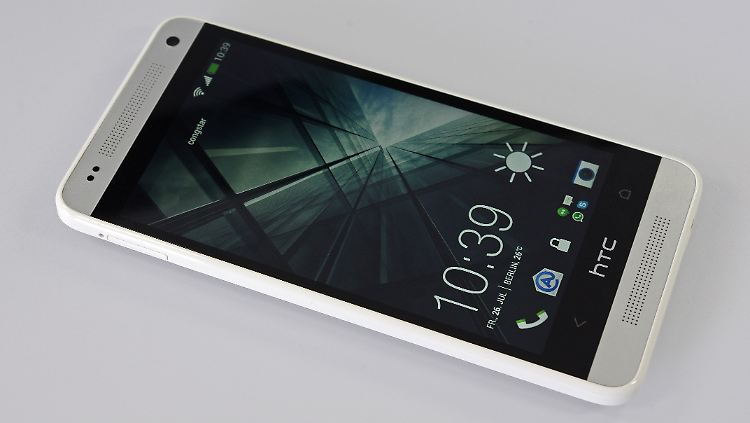Das HTC One mini ist größer als sein Name vermuten lässt.