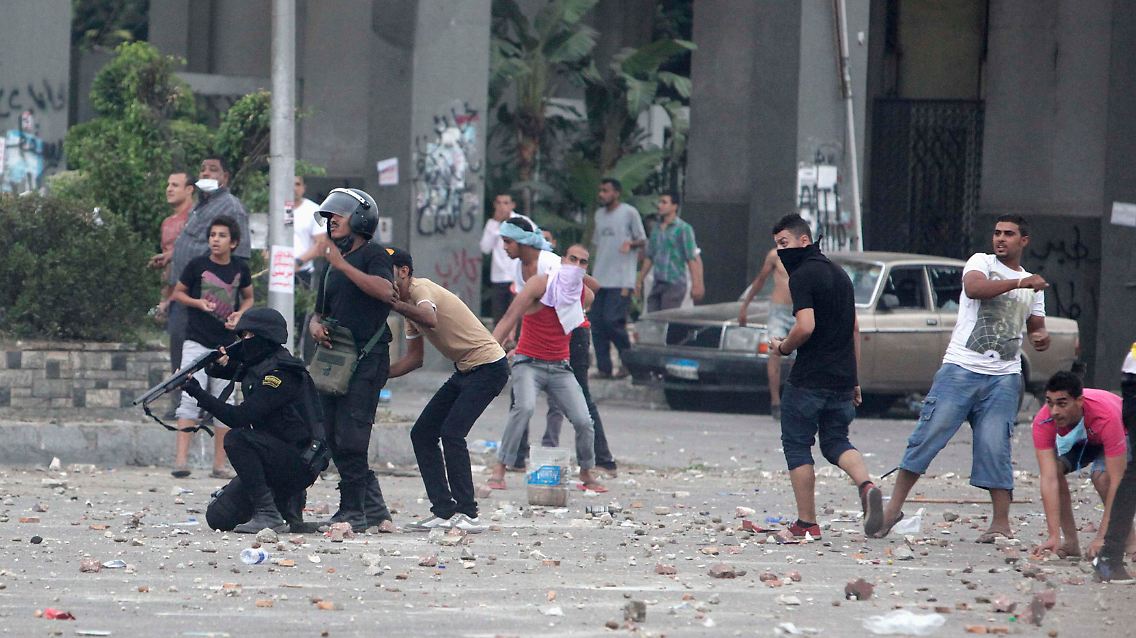 2013-07-27T072939Z_1518040243_GM1E97R16X601_RTRMADP_3_EGYPT-PROTESTS.JPG9159758234162091266.jpg