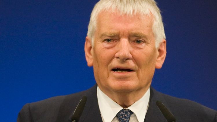 Otto Schily findet die Angst vor dem Staat übertrieben.