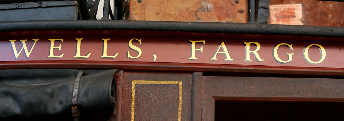 Aus dem Staub der Prärie: Mitarbeiter von Wells Fargo lenken schon lange keine Postkutschen mehr.