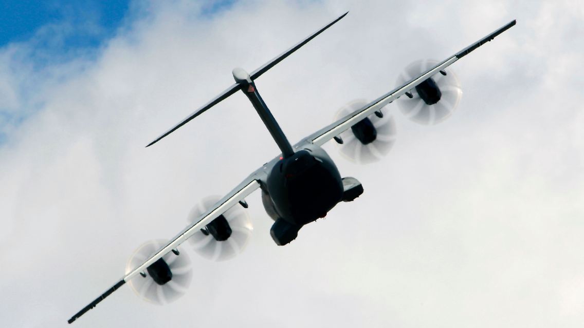 Britain_Farnborough_Airshow_LST123.jpg4595667355411748738.jpg