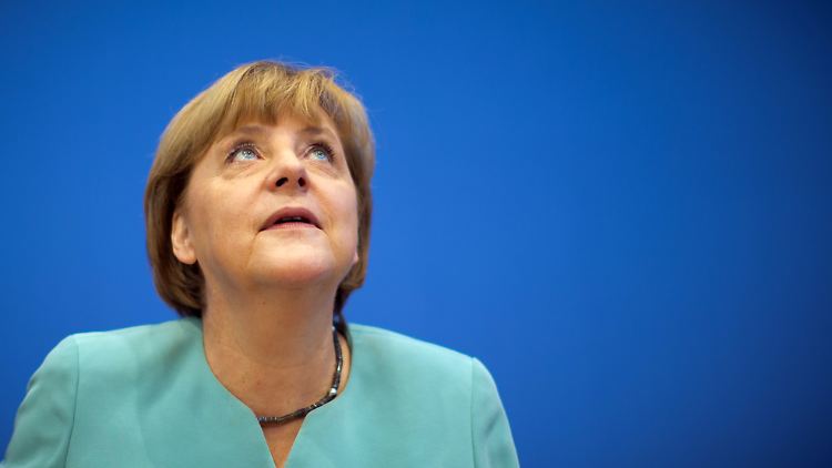 Kanzlerin Angela Merkel ist im Urlaub, die NSA-Affäre findet weitgehend ohne sie statt.