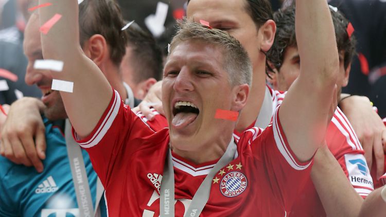 Schweinsteiger sei "ein würdiger Sieger", meint "Kicker"-Chefredakteur Beer. Die Kritik an der Abstimmung hält er für unbegründet.