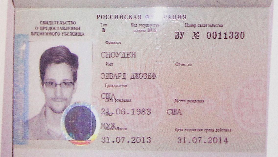 2013-08-01T190844Z_1469870126_GM1E98208MD01_RTRMADP_3_USA-SECURITY-SNOWDEN.JPG7235726421206800028.jpg