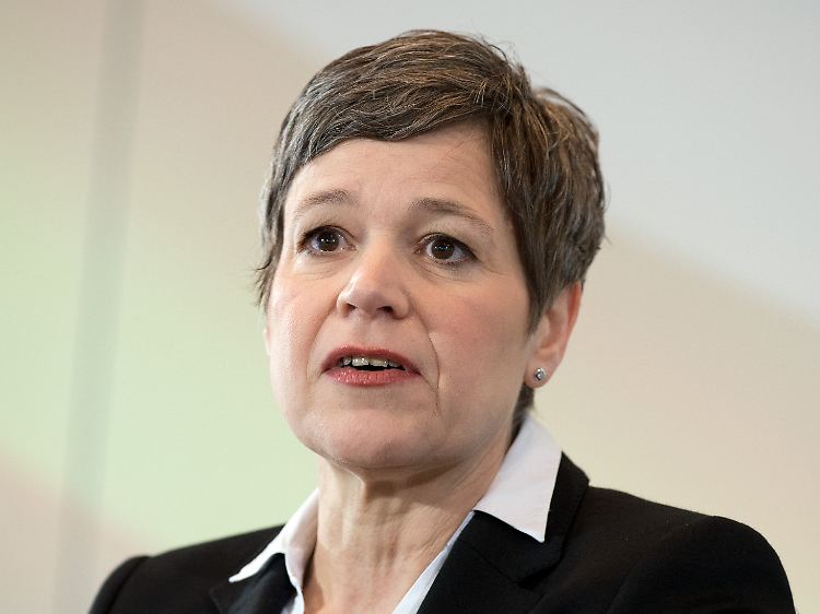 "Die Neuausrichtung nimmt Fahrt auf": Lufthansa-Finanzvorstand Simone Menne (Archivbild).