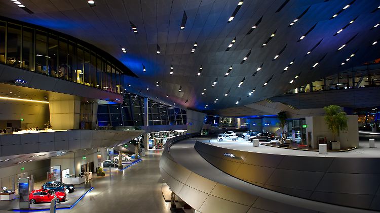 BMW-Welt in München: Spielplatz einer aussterbenden Kundschaft? 