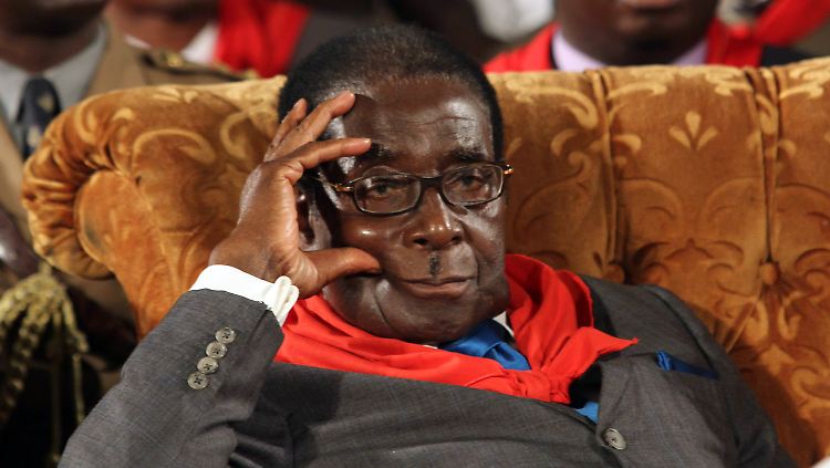 Auch nach 33 Jahren im Amt noch regierungswillig: Langzeitherrscher Robert Mugabe. 