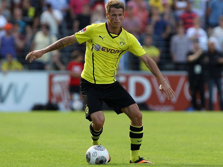 "Für mich ist die Rolle eine völlig neue Position. Das muss ich jetzt erst einmal Stück für Stück lernen": Erik Durm.