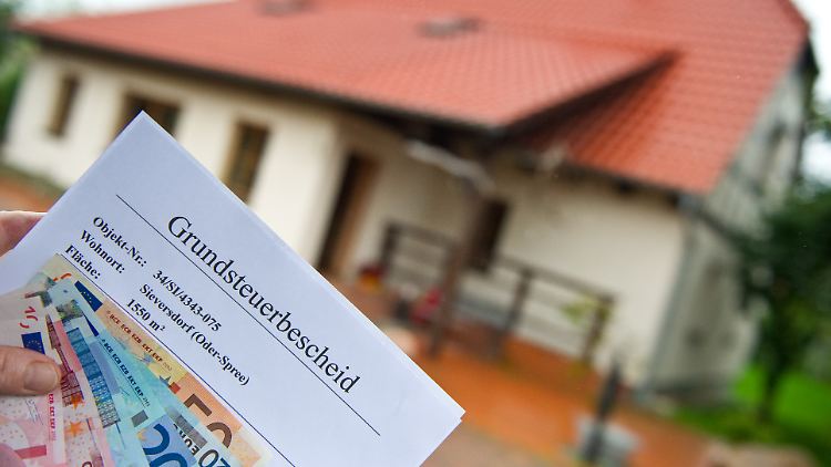 Wie hoch die Steuer ausfällt, erfahren Bauherren erst im Grundsteuerbescheid.