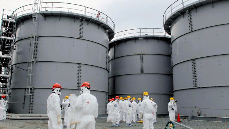 Tanks mit verstrahltem Wasser im AKW Fukushima haben Lecks.