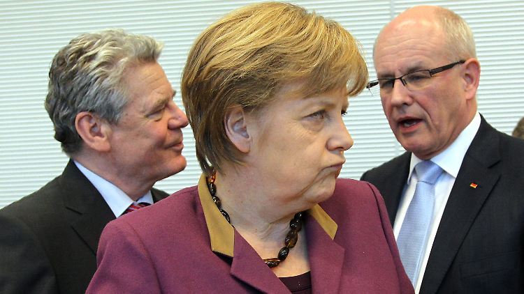 Gauck, Merkel und Kauder (v.l.) vor einer Sitzung der Unionsfraktion.