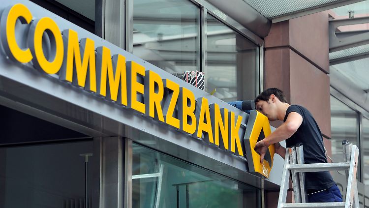 Umbau nötig: Die gute alte Bankfliliale wird immer weniger genutzt. 