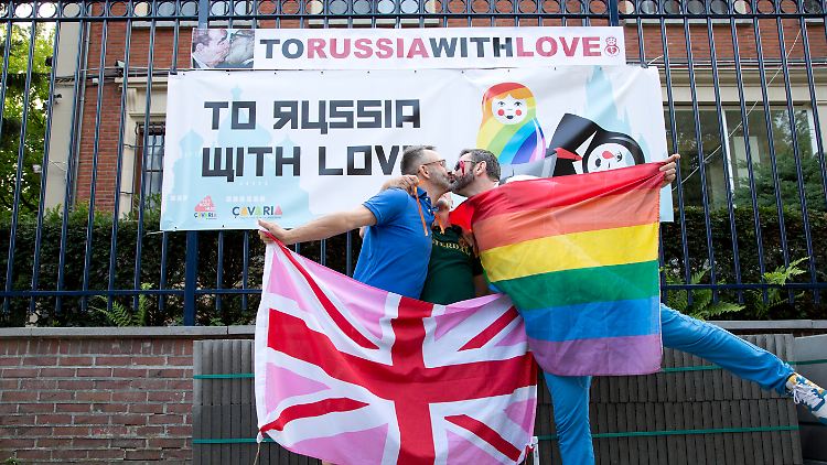 Weltweit wird gegen das russische Gesetz protestiert.