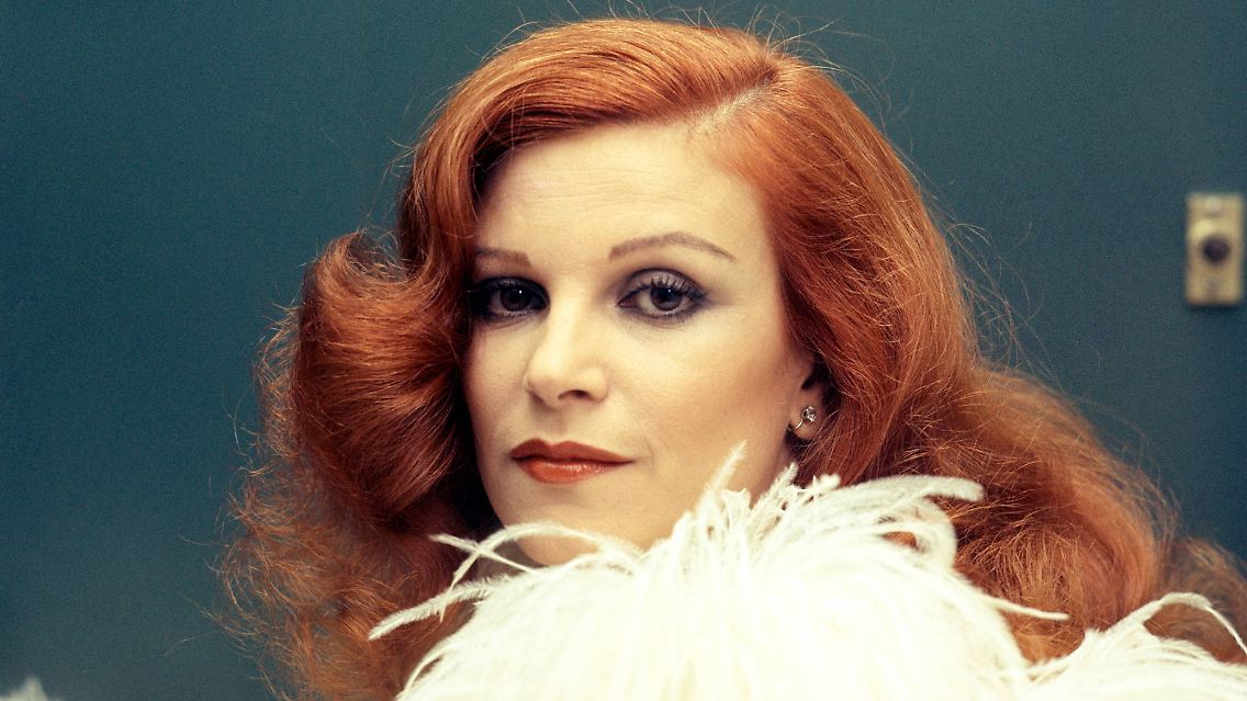 Wegen ihrer feuerroten Haare nannten viele Italiener Maria Ilva Biolcati "La Rossa", die Rote. International bekannt wurde die italienische Schlager- und Chansonsängerin als Milva.