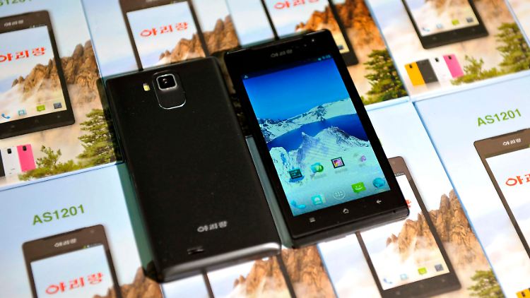 Das Bild soll das nordkoreanische Smartphone "Arirang" zeigen. Das Foto stammt von der staatlichen Agentur KCNA.