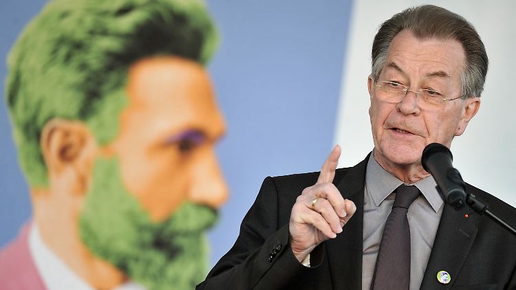 Müntefering, hier bei einer Gedenkfeier des August-Bebel-Instituts, findet den Start der SPD in den Wahlkampf misslungen.