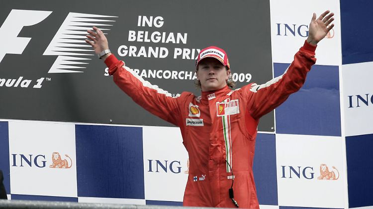 Im Cockpit von Ferrari feierte Räikkönen von 2007 bis 2010 insgesamt 9 Grand-Prix-Siege.