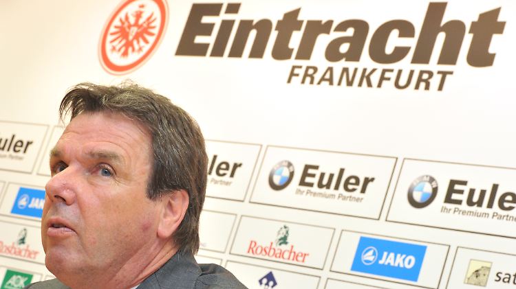 Sieht seine Eintracht finanziell benachteiligt: Vorstandsboss Heribert Bruchhagen.