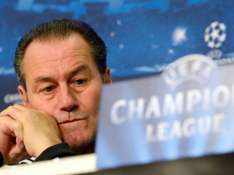 Zweite Chance für Huub Stevens: Mit Saloniki spielt er nun gegen Ex-Klub Schalke um das Erreichen der CL-Gruppenphase.