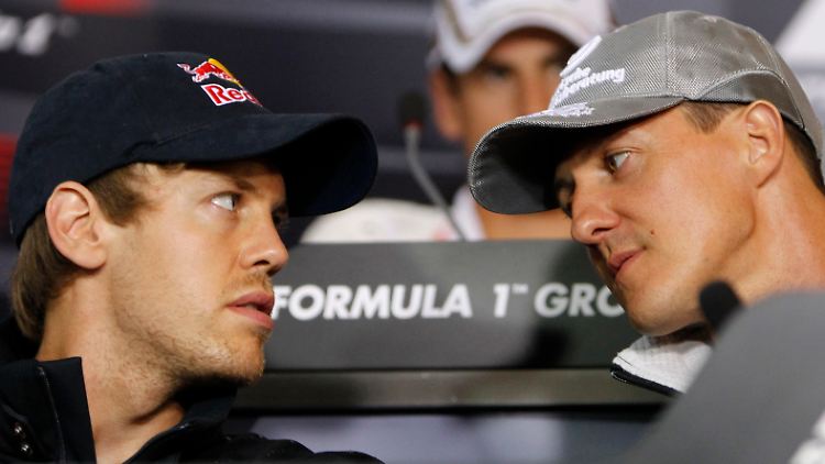 Tipps vom Altmeister: Sebastian Vettel (l.) ist, entgegen den Erwartungen, der Mann im Fokus auf dem Hockenheimring. Rekordweltmeister Michael Schumacher spielt hingegen eher eine Nebenrolle im Vorfeld.