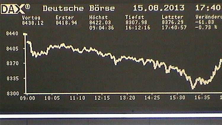 Der Dax am Donnerstag - kurz vor Beginn der Schlussauktion: Am Ende stand ein Minus von 0,73 Prozent auf 8376,29 Punkte.