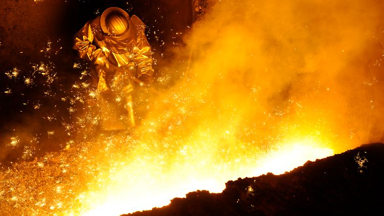 Salzgitter baut um und baut Stellen ab - auch im Vorstand.