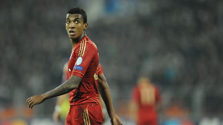 Adios Bayern! Gustavo will die WM 2014 spielen - und wechselt dafür nach Wolfsburg.