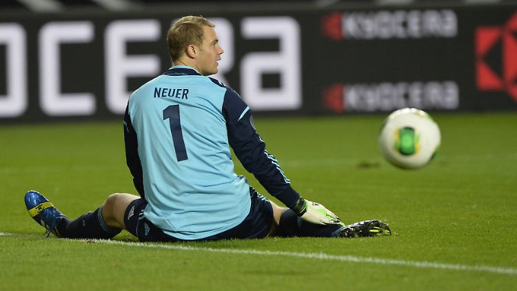 Nicht amüsiert: Gegen Paraguay kassierte München Torwart Manuel Neuer drei Treffer.