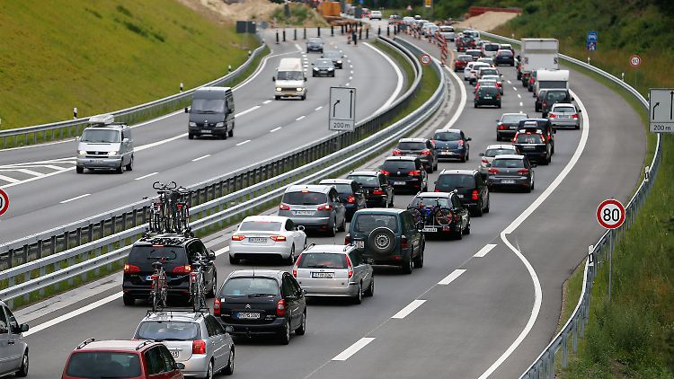 Der Radschnellweg soll die Anzahl der Staus reduzieren und das Fahrrad fahren attraktiver machen.