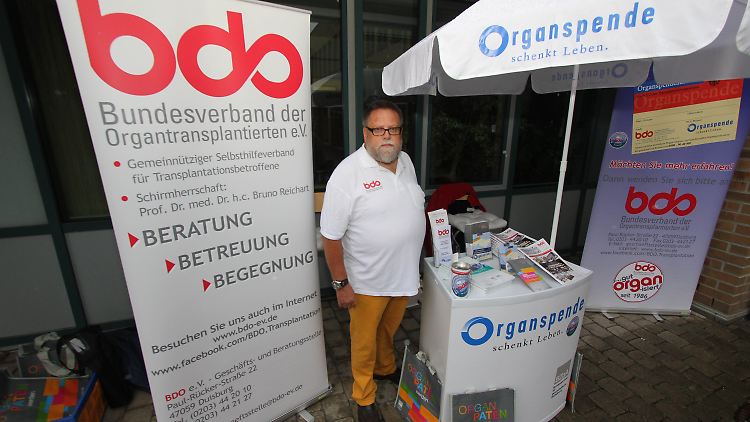 Organspendeorganisationen versuchen das Vertrauen der Menschen in das System wieder herzustellen.