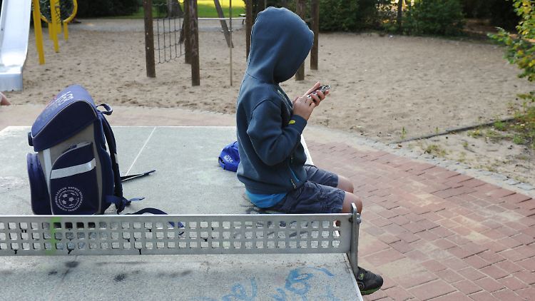 Vor allem für Kinderaugen sollen Smartphones schädlich sein.