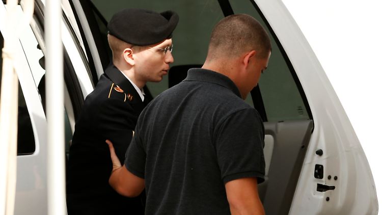 Bei seiner Aussage vor Gericht zeigte Manning Reue für seine Taten und entschuldigte sich bei den USA.
