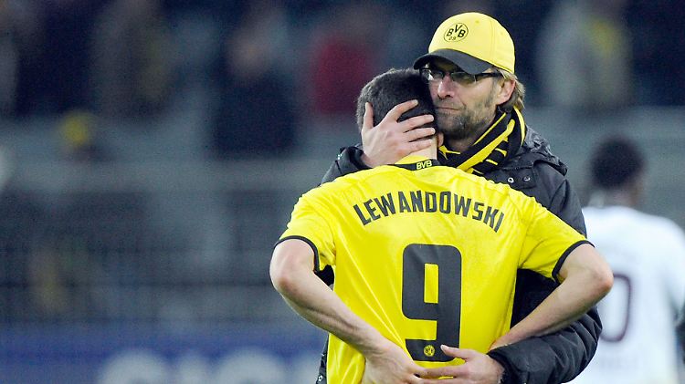 Robert Lewandowski mit BVB-Coach Jürgen Klopp.