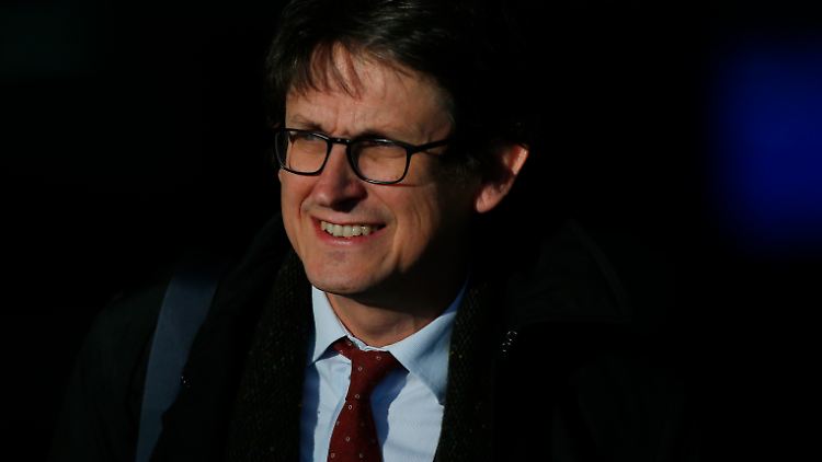 Auch wenn Festplatten in seiner Redaktion zerstört wurden - "Guardian"-Chef Rusbridger lässt sich nicht beirren.