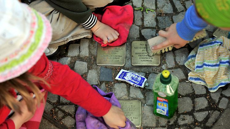 Wenn Putzmittel in Kinderhand gelangt, ist Vorsicht geboten.