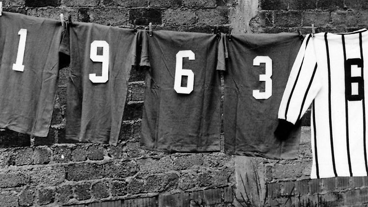 Es geht los: Vor 50 Jahren ertönte der Anpfiff zum ersten Spieltag der Fußball-Bundesliga.