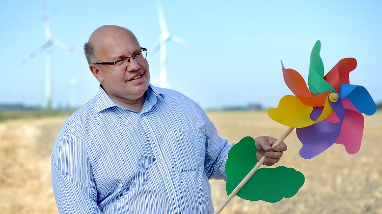 Umweltminister Altmaier setzt auf Windkraft. Im Wahlkampf auch auf die Strompreisbremse.