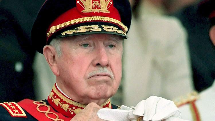 Pinochet starb 2006. Die Aufarbeitung seiner Diktatur, die 1990 endete, ist noch in vollem Gange.