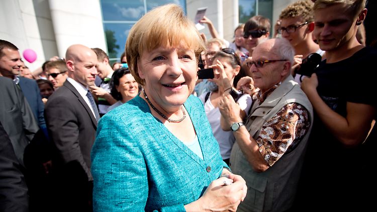 Bundeskanzlerin Merkel legt sich zu neuen Finanzhilfen für Griechenland nicht fest.