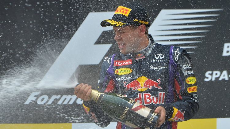 In Feierlaune: Sebastian Vettel.