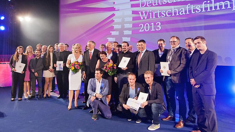So sehen Sieger aus: Der Deutsche Wirtschaftsfilmpreis 2013 wird in 4 Kategorien vergeben.