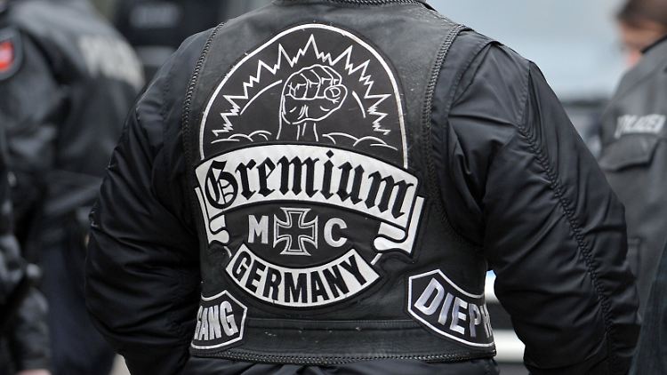 Roger Lewentz, Innenminister von Rheinland-Pfalz, will Gremium MC verbieten lassen.