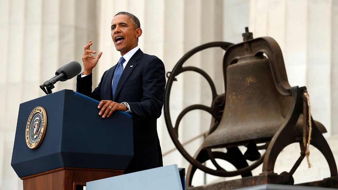 2013-08-28T210726Z_579667117_GM1E98T0E0K01_RTRMADP_3_USA-DREAM-RING.JPG7328382598217129412.jpg