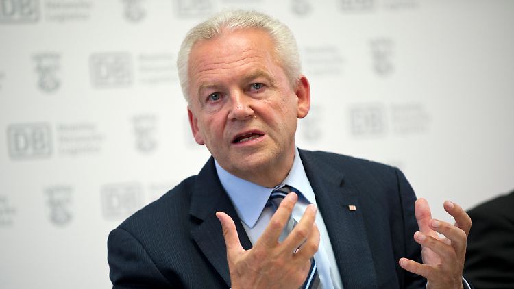 Will Kunden entschädigen: Bahnchef Rüdiger Grube.