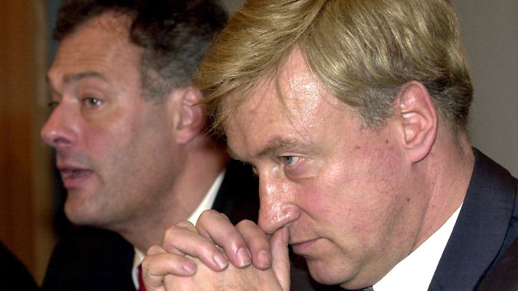 Von 2001 bis 2003 war Ronald Schill (l.) Innensenator Hamburgs im Kabinett Ole von Beusts.
