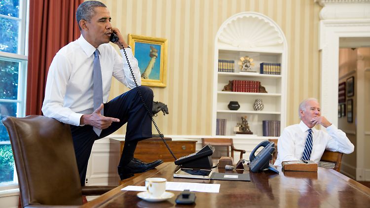 Obama und sein Vize Joe Biden verkünden, dass ein militärischer Schlag gegen Syrien bald bevorsteht.