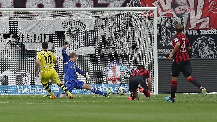 Mkhitaryan erzielt das 1:0.
