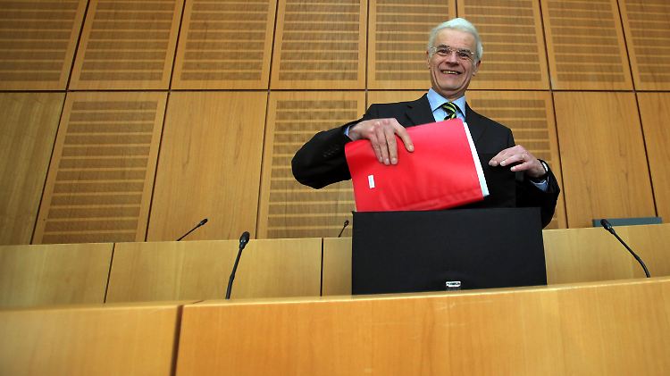 Böhr wird vorgeworfen, Geld von der Fraktions- in die Parteikasse umgeleitet zu haben.
