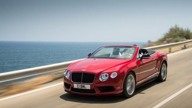 Bentley legt eine Sportversion seines V8-Cabrios auf.